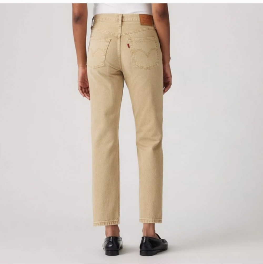 NWT Levi's 501 Original Straight Leg Jeans in Tan - Picture 2 of 5